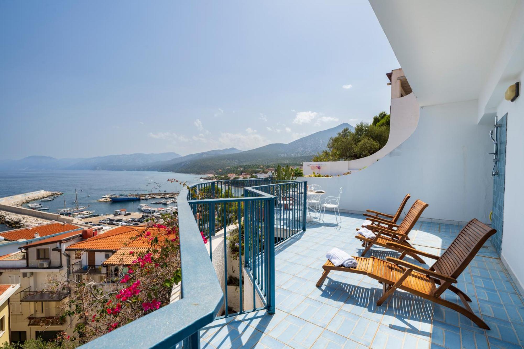 Seaview House Cala Gonone Apartment Bagian luar foto